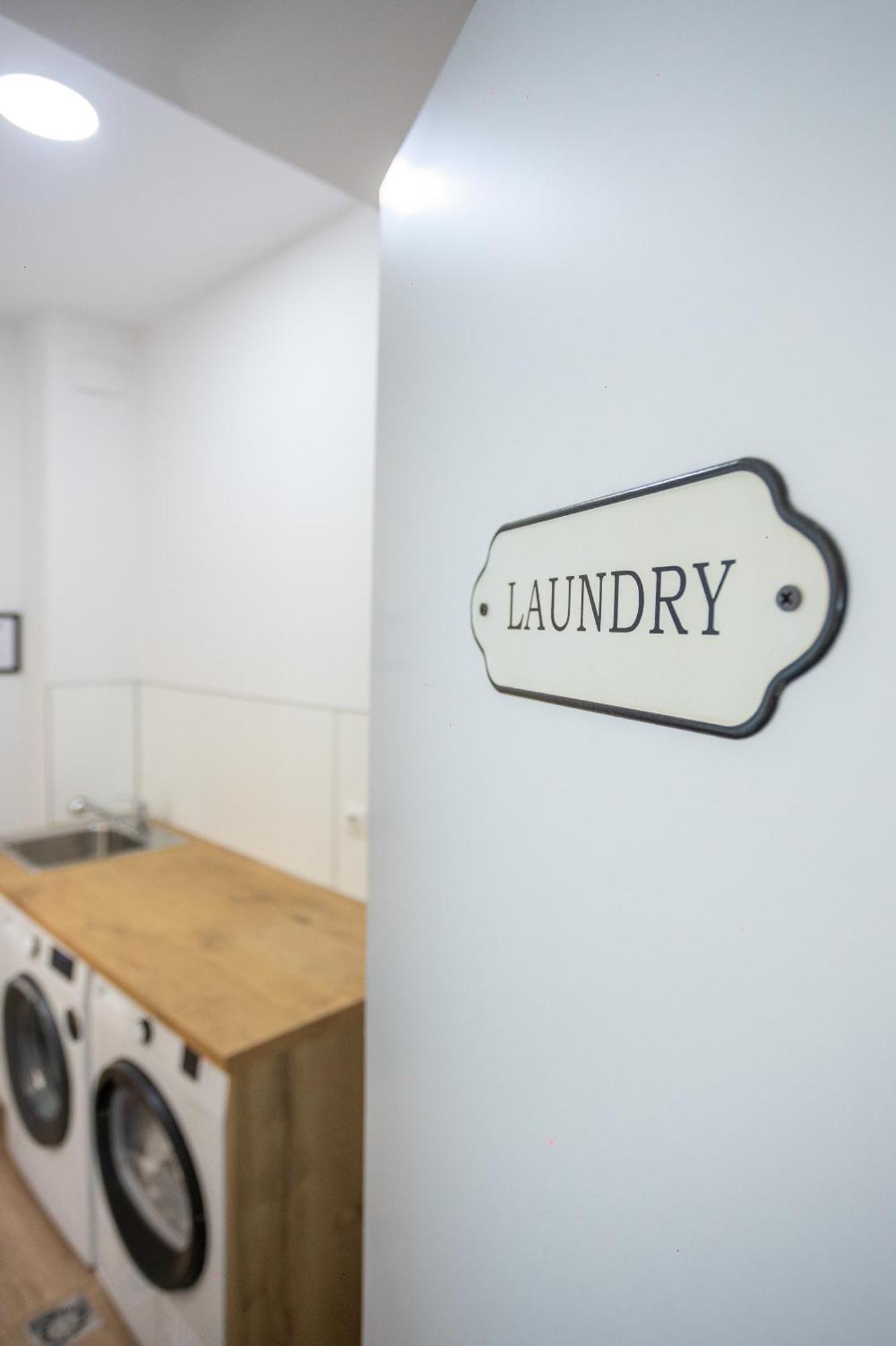 Chinitas Urban Apartments Malaga Exterior photo